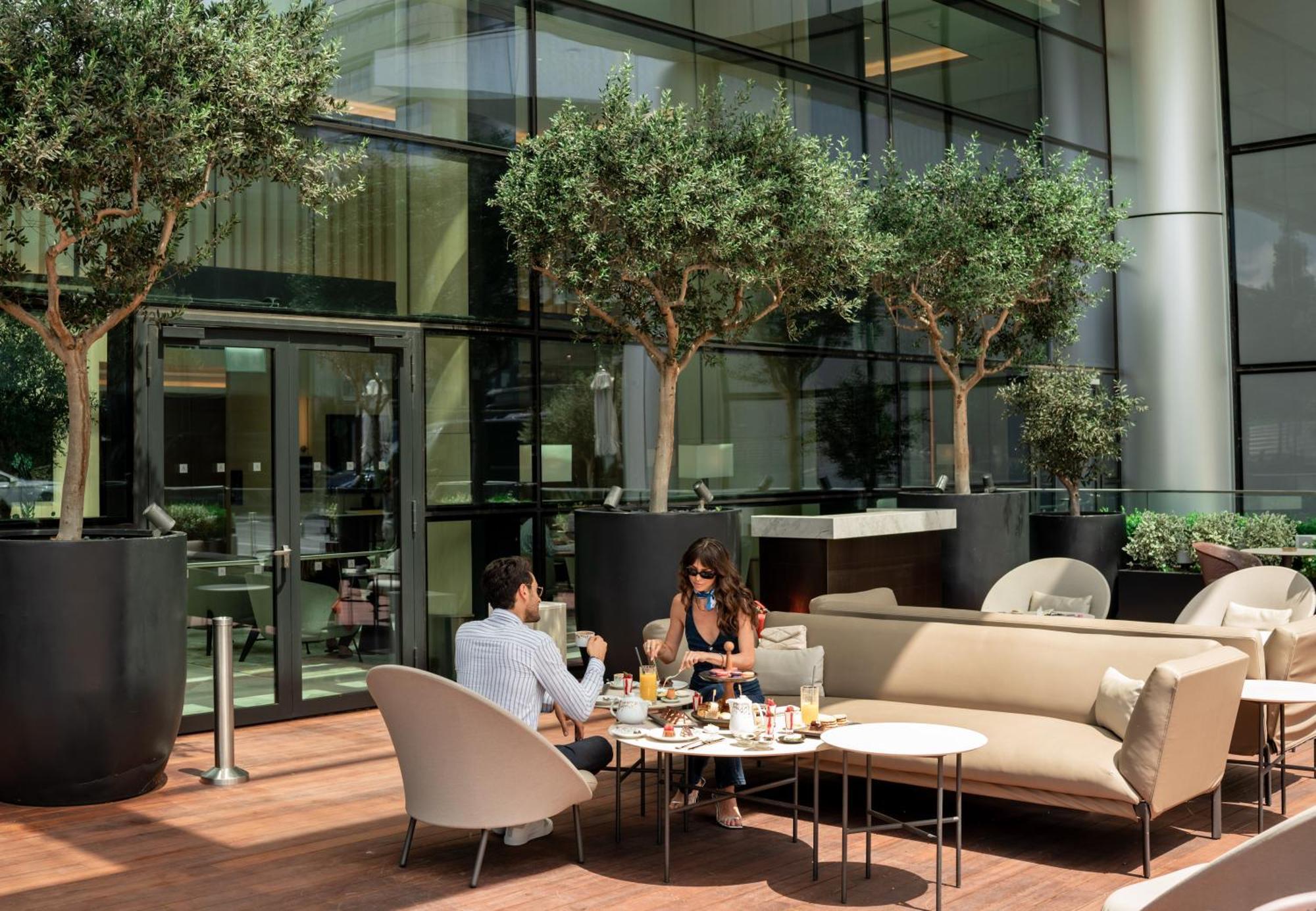 Address Istanbul Hotel Ngoại thất bức ảnh The lounge at the airport